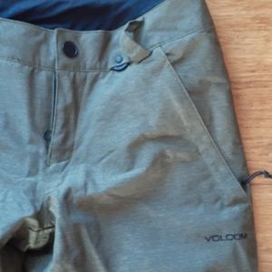 Volcom snowboard/ skiing pants